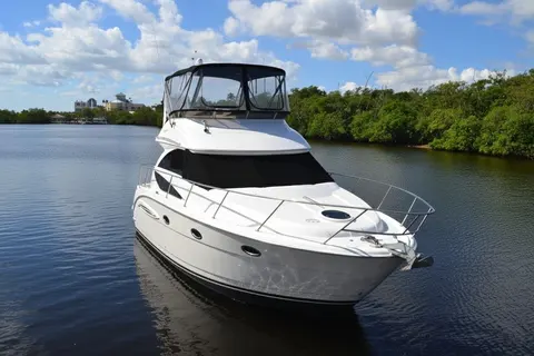 2006 Meridian 341 Sedan, photo 1 in Dania Beach, FL