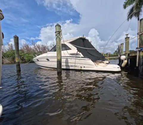 2015 Regal 35 Sport Coupe, photo 1 in Deerfield Beach, FL