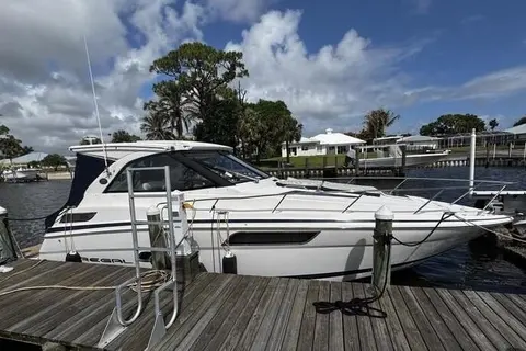 2018 Regal 35 Sport Coupe, photo 1 in Stuart, FL