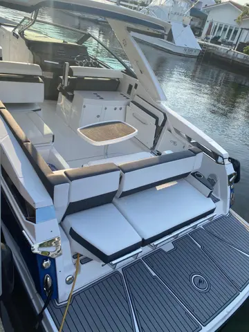 2019 Monterey 378, photo 1 in Miami Beach, FL