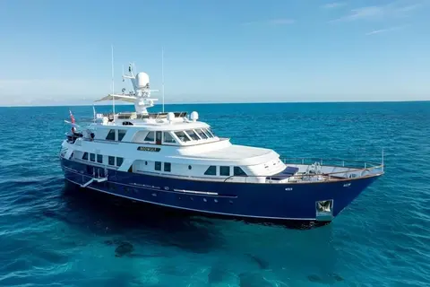 2002 Hakvoort Canoe Stern, photo 1 in West Palm Beach, FL