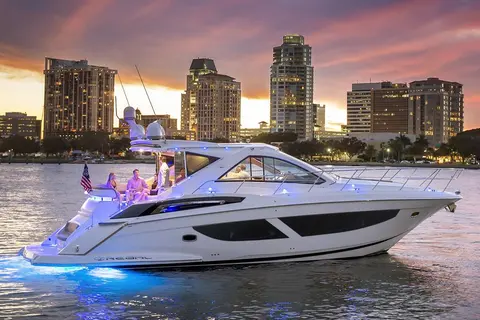 2018 Regal 53 Sport Coupe, photo 1 in Lighthouse Point, FL