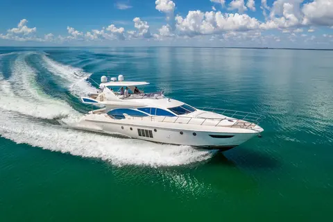 2012 Azimut Flybridge Evolution, photo 1 in Miami, FL
