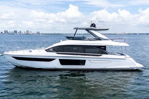 2023 Azimut Fly 68, photo 1 in Miami, FL