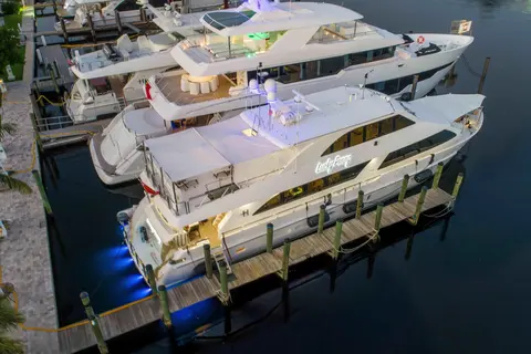 2014 Hargrave Sky Lounge, photo 1 in Fort Lauderdale, FL
