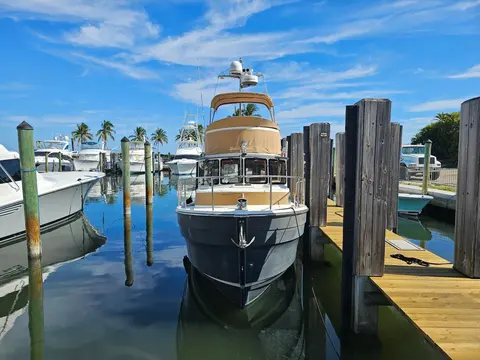 2014 Ranger Tugs R-31 CB, photo 1 in JENSEN BEACH, FL