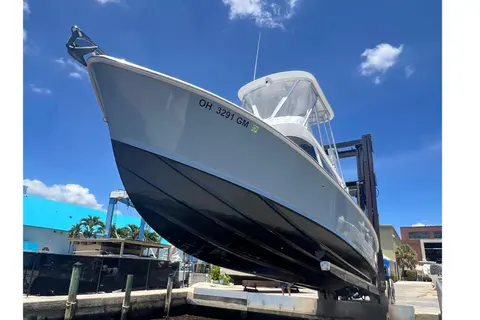 1973 Bertram 31 Flybridge Cruiser, photo 1 in Stuart, FL