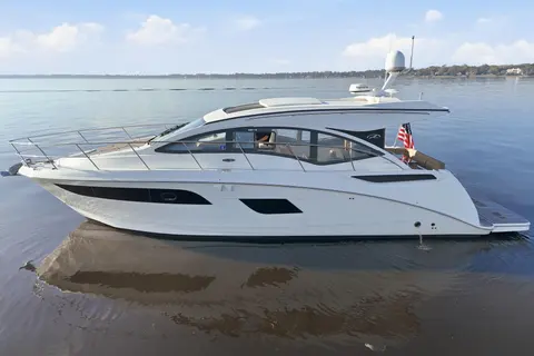 2017 Sea Ray Sundancer 400, photo 1 in Jacksonville, FL