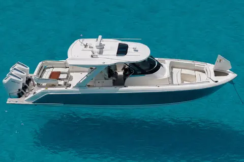 2025 Tiara Yachts 38 LS, photo 1 in Miami, FL