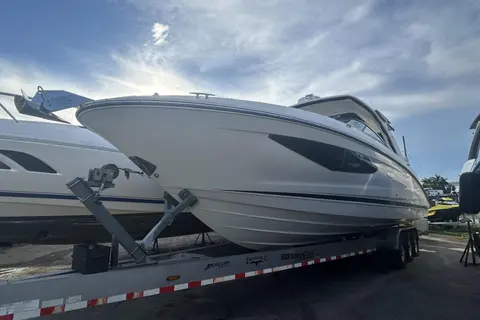 2019 Sea Ray SLX 350 Outboard, photo 1 in Miami, FL
