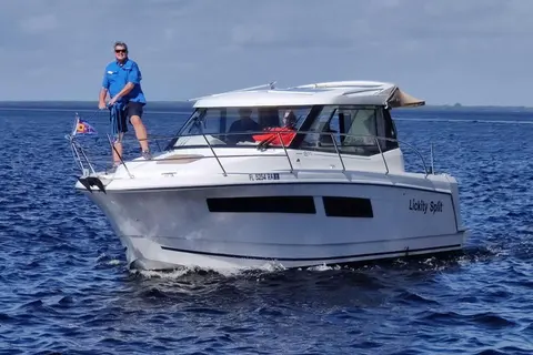 2016 Jeanneau Merry Fisher 855, photo 1 in Ponce Inlet, FL