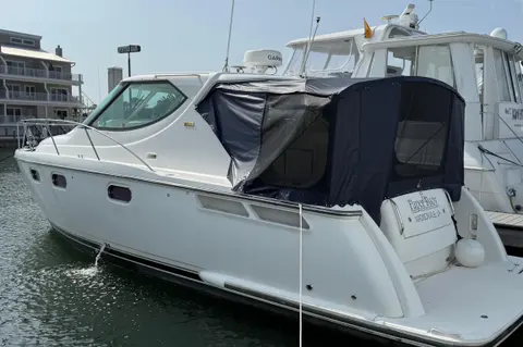 2007 Tiara Yachts 3900 Sovran, photo 1 in Pensacola, FL