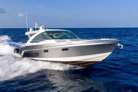 2018 Formula 430 Super Sport Crossover, photo 1 in Pompano Beach, FL