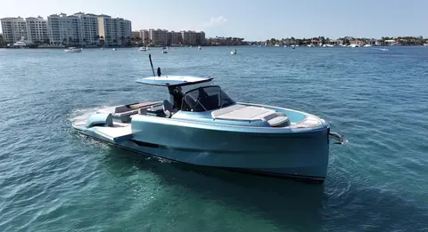 2022 Solaris Power 44, photo 1 in Boca Raton, FL