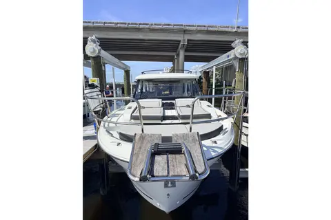 2026 Jeanneau NC 895 Series 2, photo 1 in Jacksonville, FL
