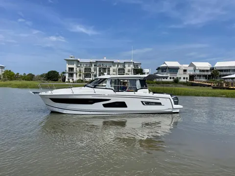 2022 Jeanneau NC 1095, photo 1 in Fernandina Beach, FL