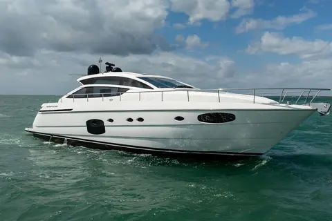 2020 Pershing 62, photo 1 in Miami, FL