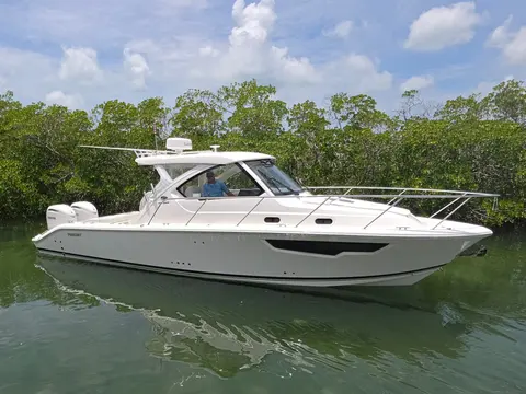 2027 Pursuit OS 325 Offshore, photo 1 in Islamorada, FL