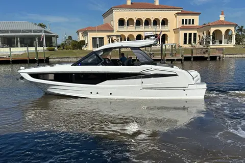 2022 Galeon 325 GTO, photo 1 in Cape Coral, FL