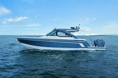 2023 Formula 380 Super Sport Crossover OB, photo 1 in Miami, FL