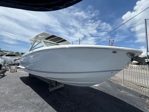 2026 Cobalt R33 OB, photo 1 in Miami, FL