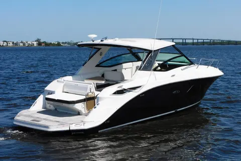 2018 Sea Ray Sundancer 320, photo 1 in Palm City, FL