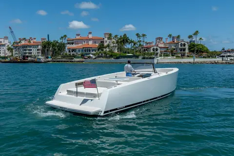 2014 VanDutch 40, photo 1 in Miami Beach, FL