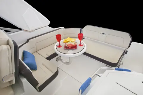 2019 Monterey 295 Sport Yacht, photo 1 in Loxahatchee, FL