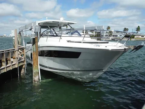 2023 Jeanneau Leader 10.5 WA Series 2, photo 1 in St Pete Beach, FL