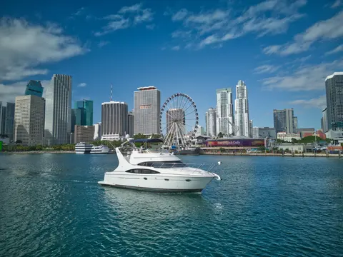 2002 Carver 410 Sport Sedan, photo 1 in Miami, FL