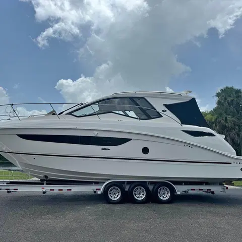 2017 Sea Ray Sundancer 350 Coupe, photo 1 in Fort Myers, FL
