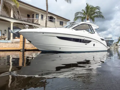 2019 Sea Ray Sundancer 350 Coupe, photo 1 in Lighthouse Point, FL