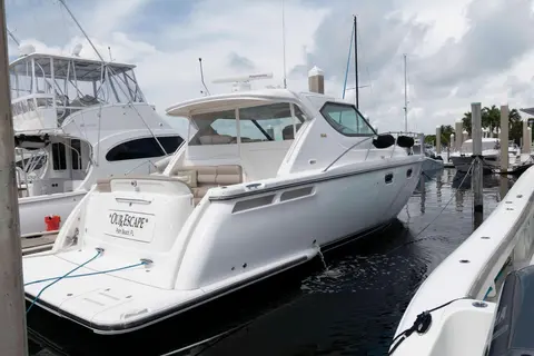2007 Tiara Yachts 4300 Sovran, photo 1 in Coral Gables, FL