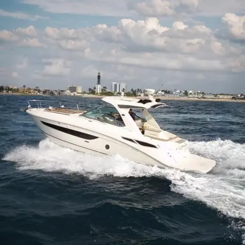 2016 Sea Ray Sundancer 350, photo 1 in Pompano Beach, FL