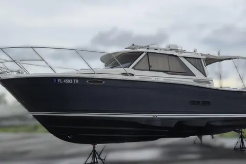 2023 Cutwater C-288 Coupe, photo 1 in Naples, FL