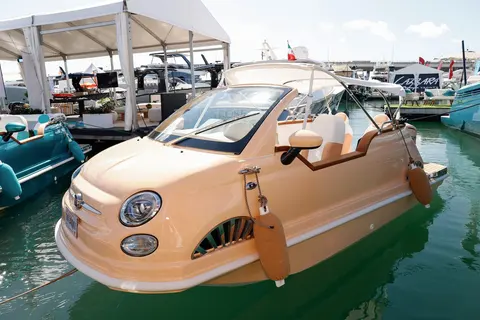 2024 Fiat 500 Car Offshore, photo 1 in Miami, FL