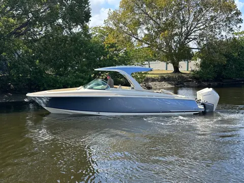 2027 Chris-Craft Launch 31 GT, photo 1 in Key Largo, FL