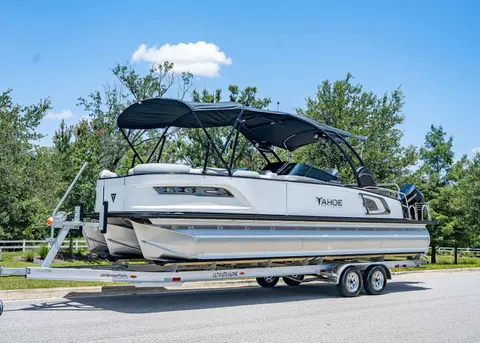 2025 Tahoe Pontoon Grand Tahoe LTD Elite Windshield, photo 1 in New Smyrna Beach, FL
