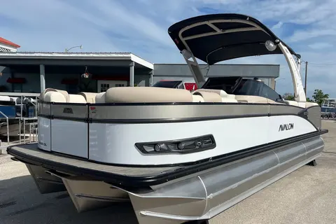 2027 Avalon 2585 Catalina Windsheild Quad Lounger, Tri Toon, Mercury 350hp V-10, photo 1 in Cape Coral, FL