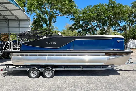 2026 Harris Sunliner 210, photo 1 in New Smyrna Beach, FL