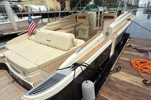 2022 Chris-Craft Launch 35 GT, photo 1 in Aventura, FL