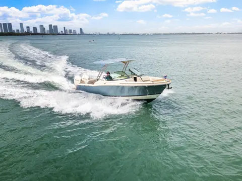 2024 Chris-Craft Calypso 28, photo 1 in Miami, FL