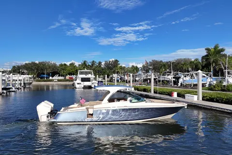 2026 Chris-Craft Launch 35 GT, photo 1 in Naples, FL