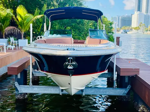 2015 Chris-Craft Launch 32, photo 1 in Miami Beach, FL