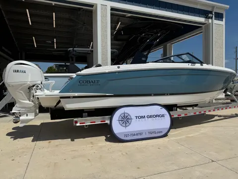 2025 Cobalt R8 Outboard, photo 1 in Destin, FL