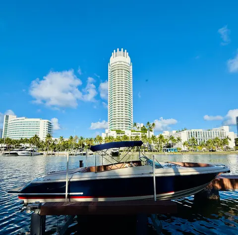 2015 Chris-Craft Launch 32, photo 1 in Miami Beach, FL