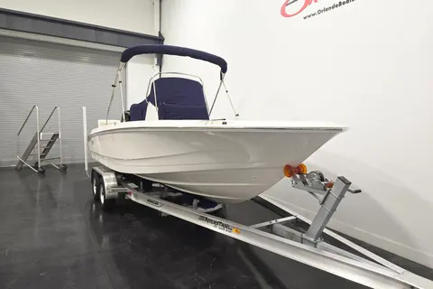 2027 Boston Whaler 220 Dauntless, photo 1 in Orlando, FL