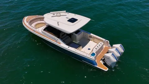 2022 Chris-Craft Calypso 35, photo 1 in St Petersburg, FL