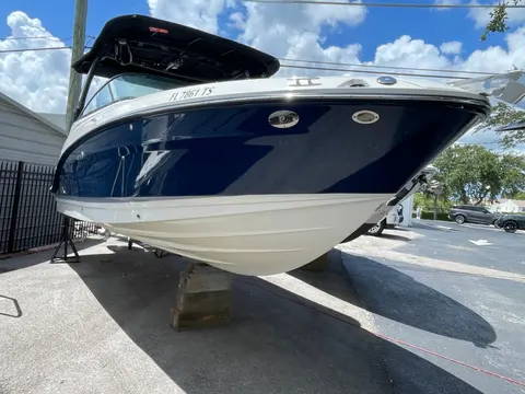 2024 Sea Ray SLX 260, photo 1 in Naples, FL