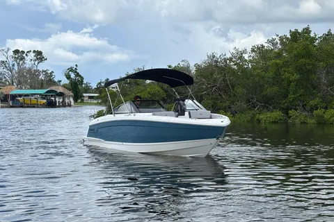 2026 Cobalt R4 Outboard, photo 1 in Sarasota, FL